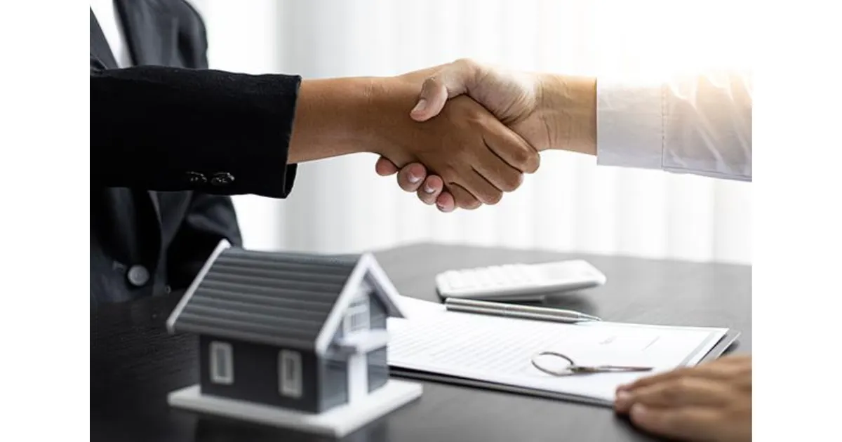 What Is the Best Reason for Why Someone Would Want to Lease a House Instead of Buy One?